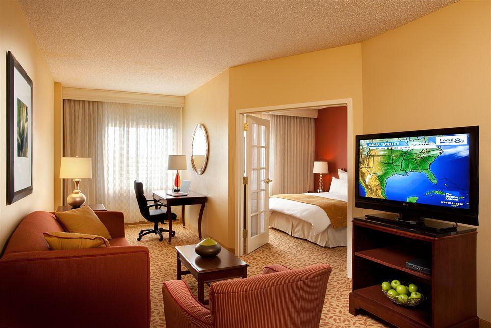 Dallas Marriott Suites Medical/Market Center Extérieur photo